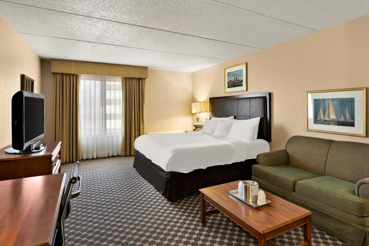 Hotel Rl Cleveland Airport West นอร์ธโอล์มสเตด ภายนอก รูปภาพ