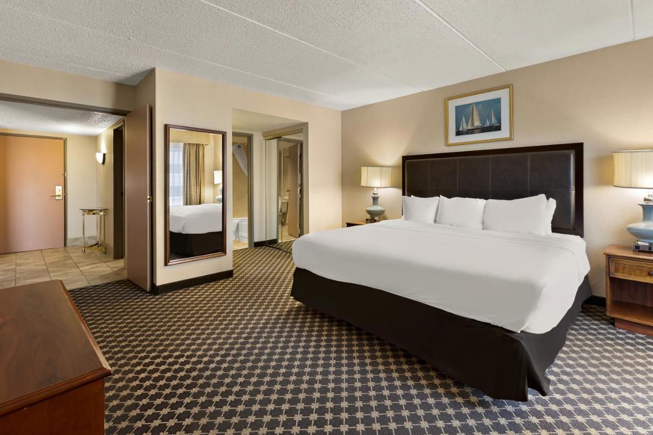 Hotel Rl Cleveland Airport West นอร์ธโอล์มสเตด ภายนอก รูปภาพ