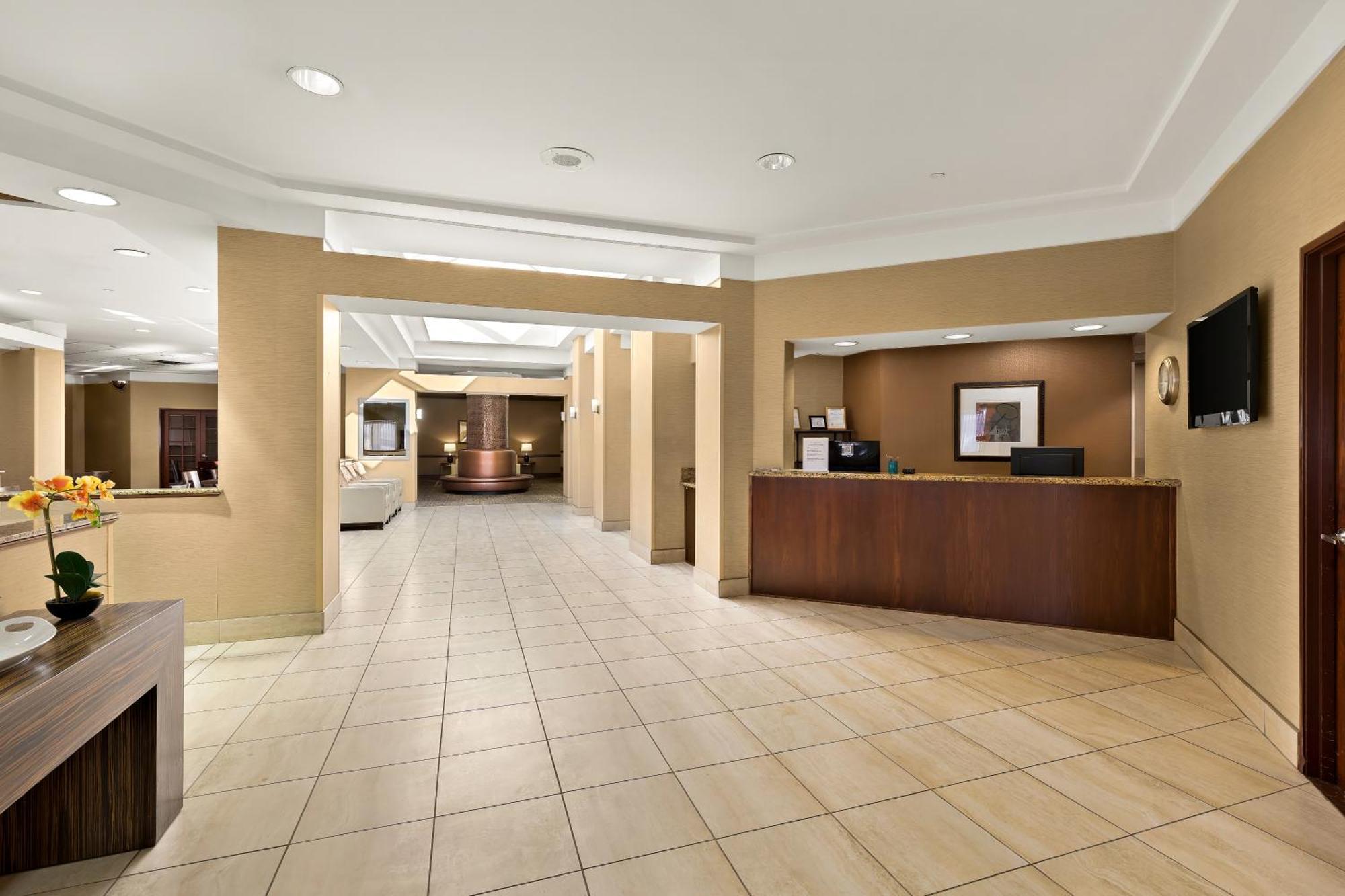 Hotel Rl Cleveland Airport West นอร์ธโอล์มสเตด ภายนอก รูปภาพ